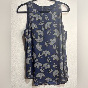 41 Hawthorn Flower 🌼 Top Sleeveless
